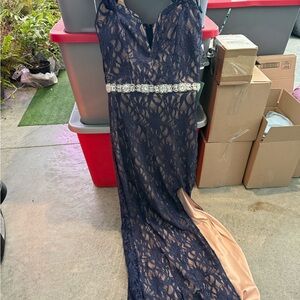 Elegant Navy Lace Evening Gown m66